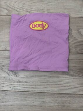 Body by Raven Set Women's Lilac Drawstring Shorts and Tube Top
Size Medium